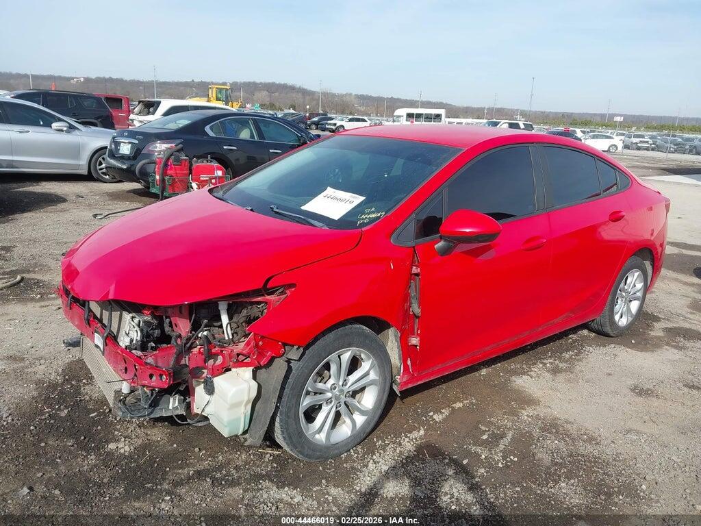 1G1BC5SM1K7126853 2019 CHEVROLET CRUZE photo no. 2