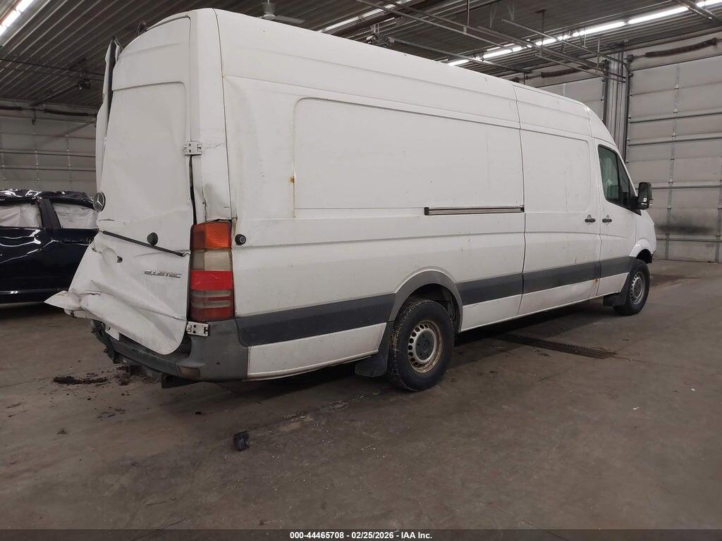 WD3PE8DC6F5960481 2015 MERCEDES-BENZ SPRINTER 2500 photo no. 4
