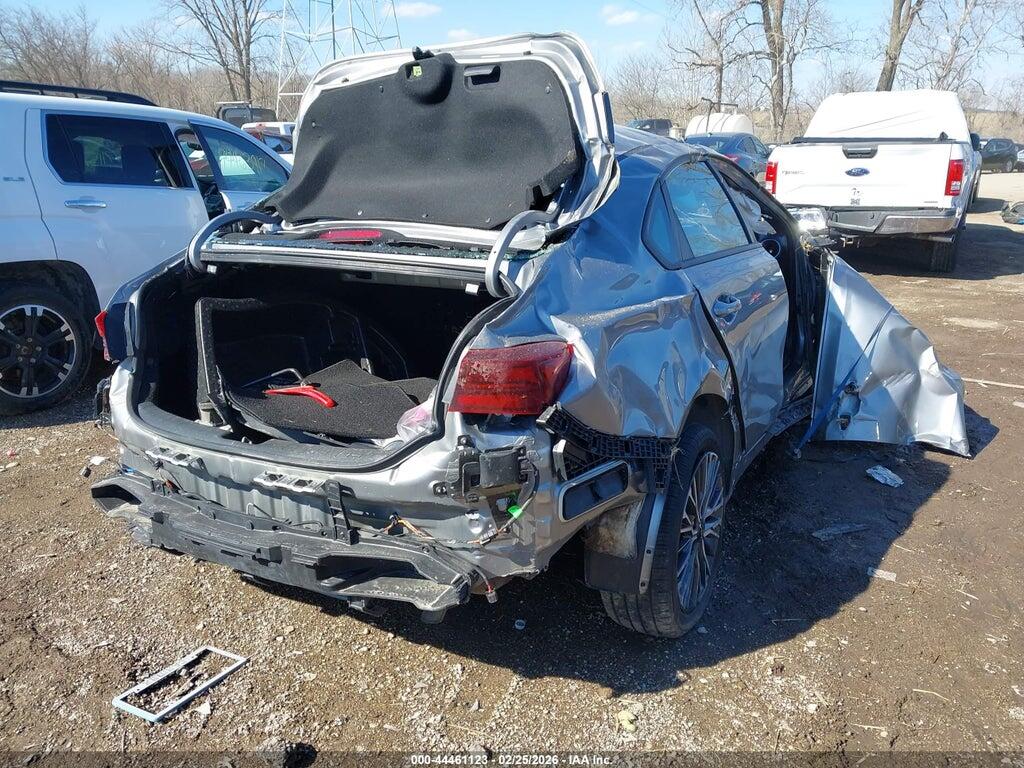 3KPF54ADXPE583828 2023 KIA FORTE photo no. 4