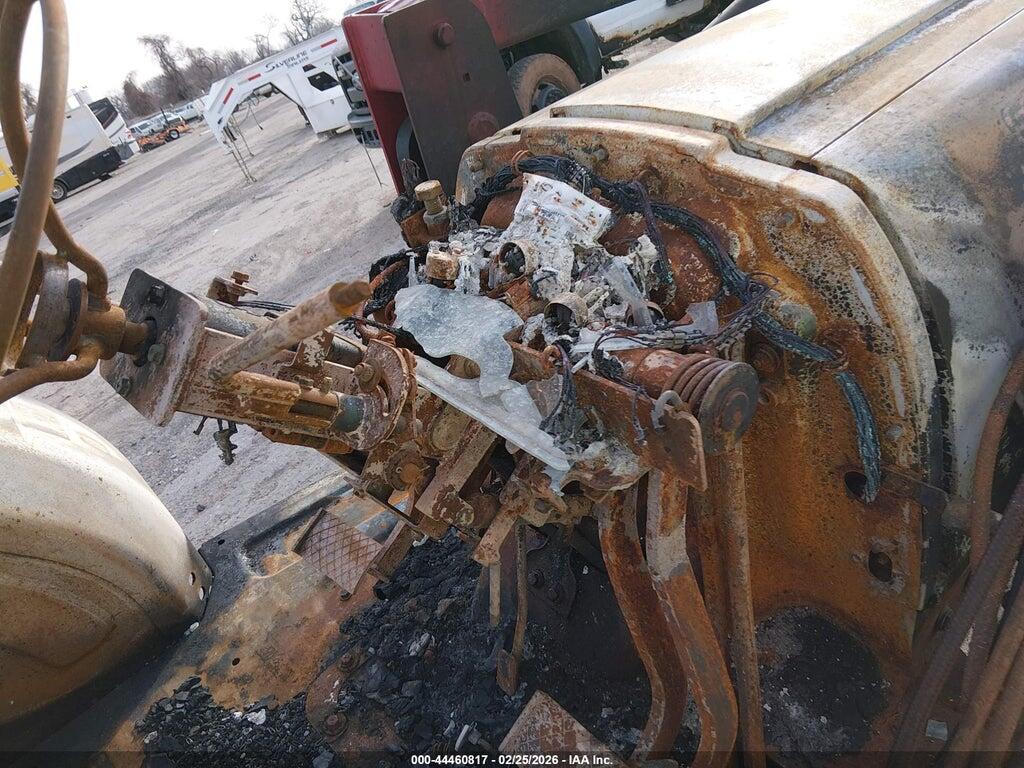 C5061187103953669 2011 MAHINDRA TRACTOR photo no. 7