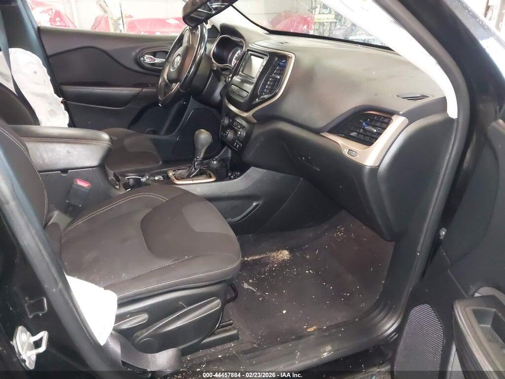 1C4PJMCB4HW511428 2017 JEEP CHEROKEE photo no. 5