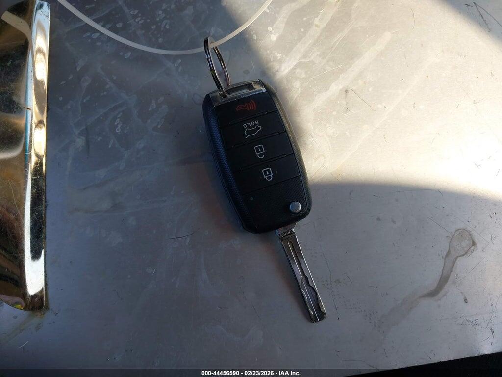 KNDJP3A54F7761819 2015 KIA SOUL photo no. 11