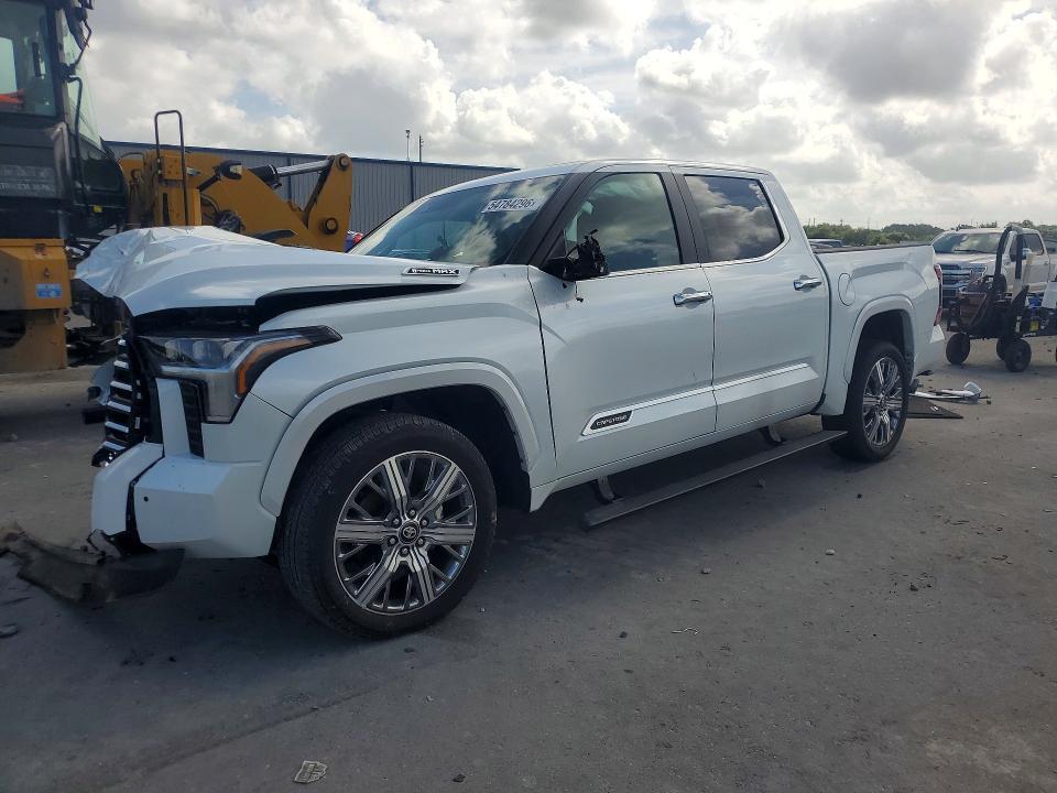 2026 TOYOTA TUNDRA CREWMAX CAPSTONE