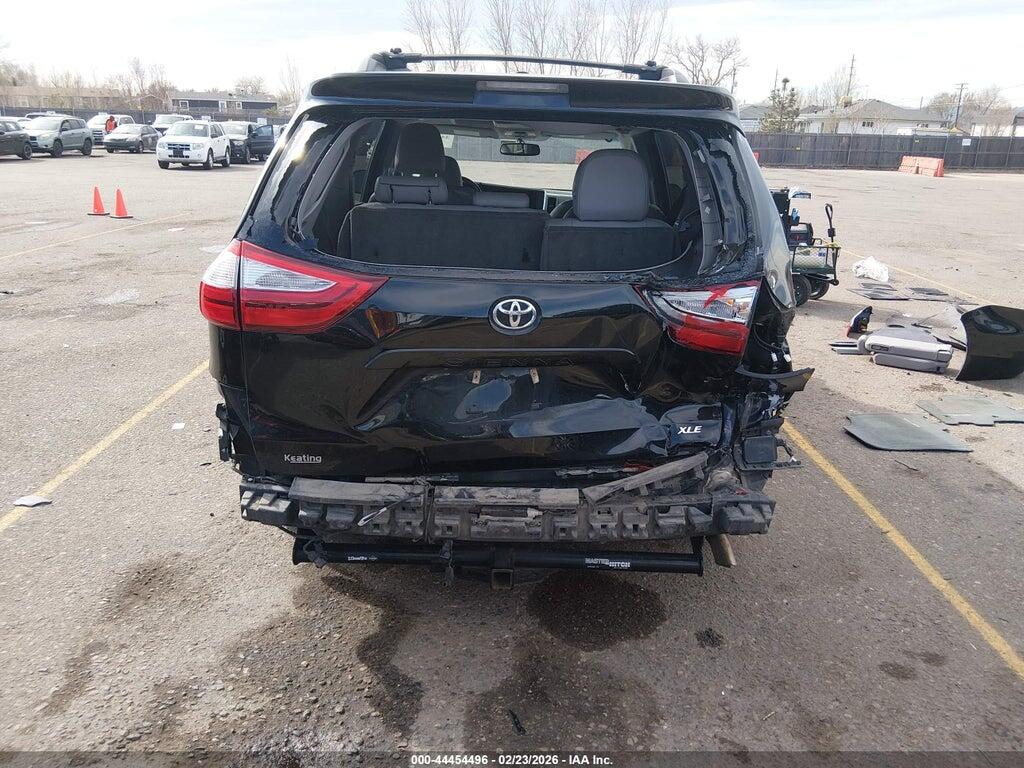 5TDYZ3DC3HS821827 2017 TOYOTA SIENNA photo no. 6