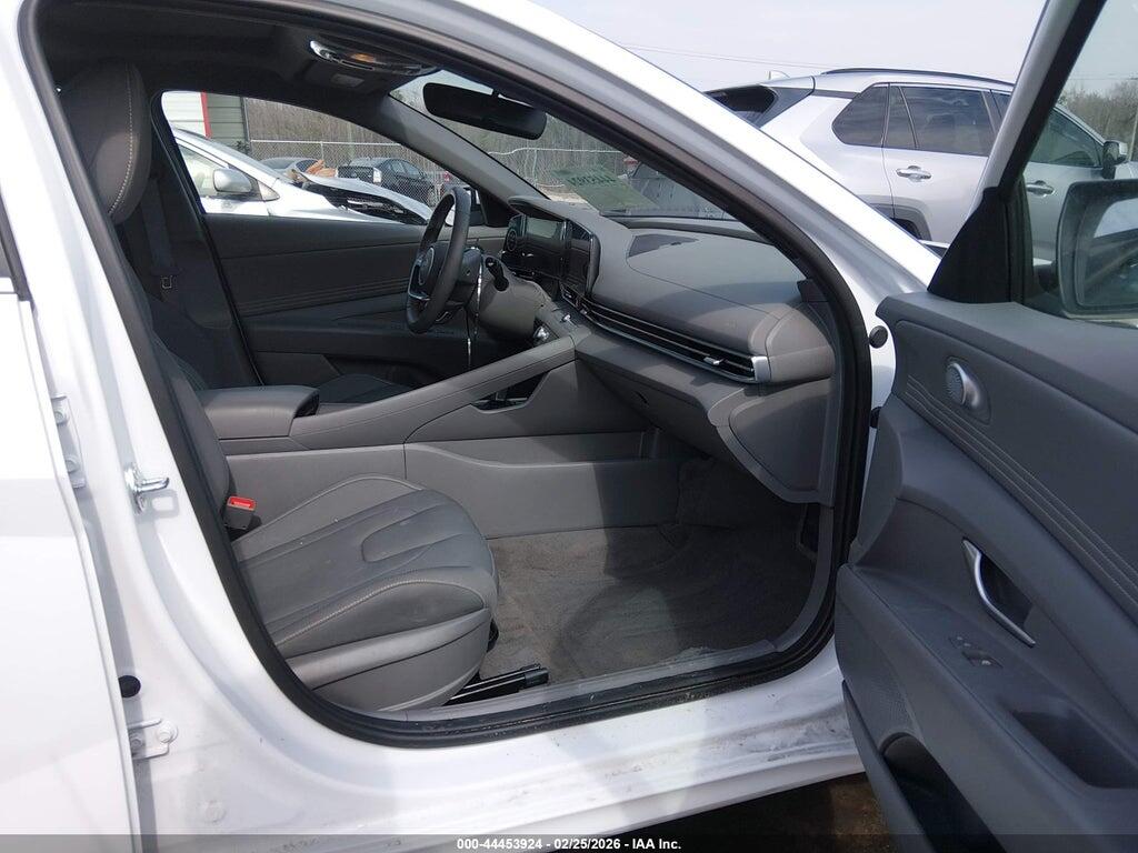 KMHLS4DG3SU860889 2025 HYUNDAI ELANTRA photo no. 5
