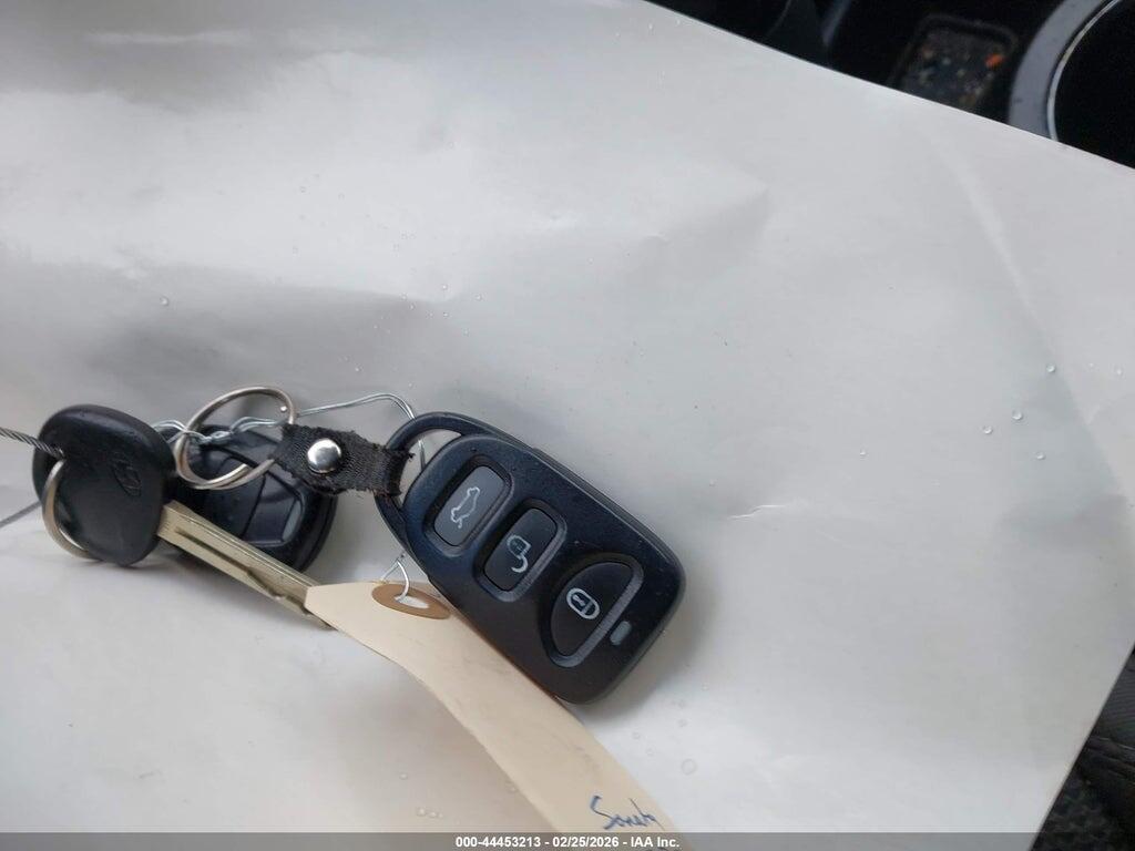 5NPEB4AC4DH641970 2013 HYUNDAI SONATA photo no. 11