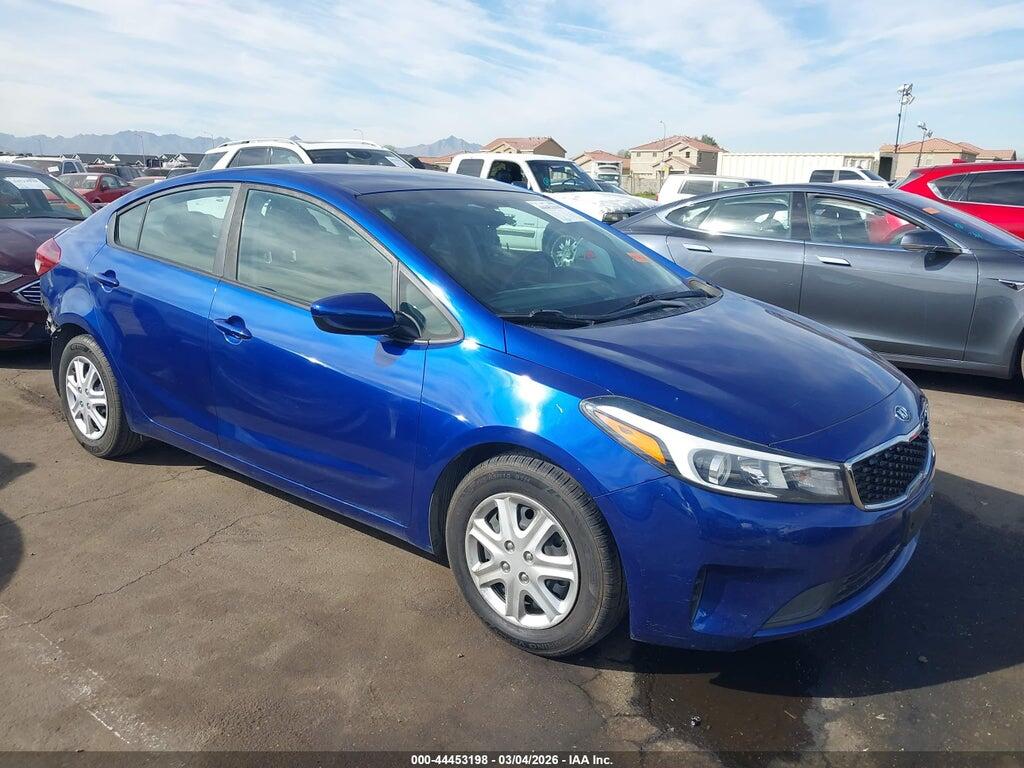 3KPFK4A72HE068083 2017 KIA FORTE photo no. 1
