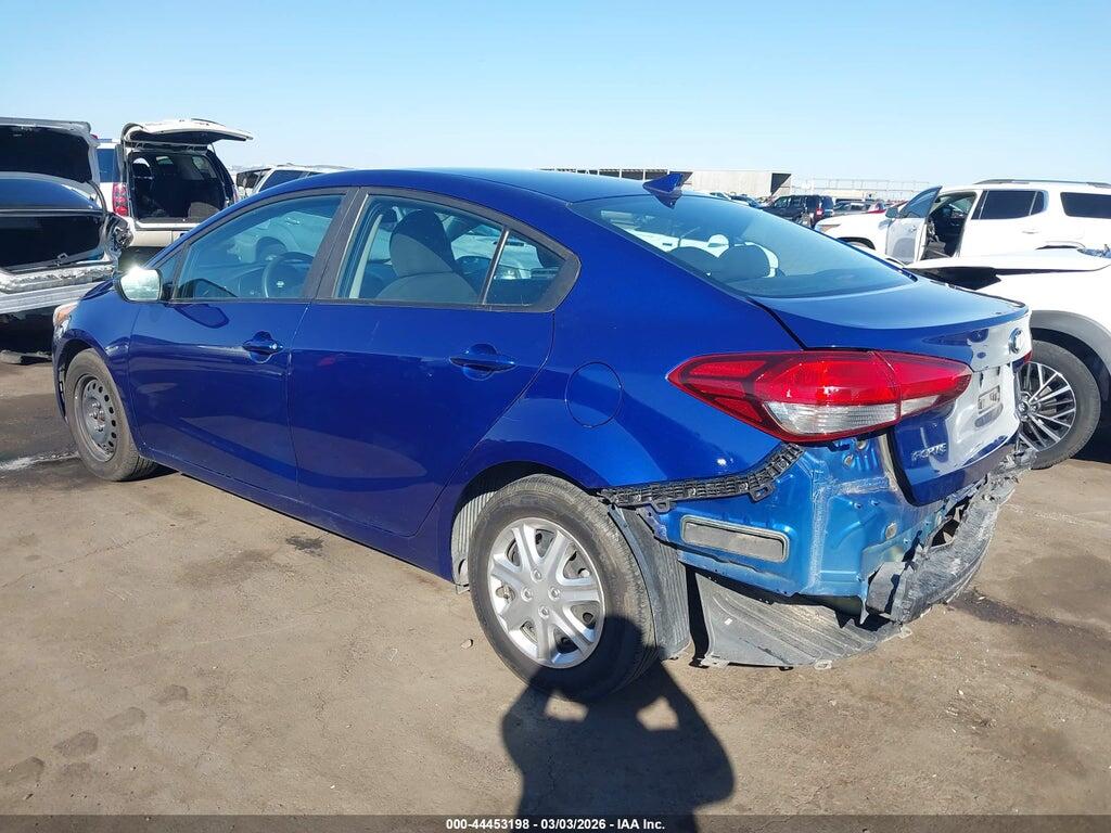 3KPFK4A72HE068083 2017 KIA FORTE photo no. 3