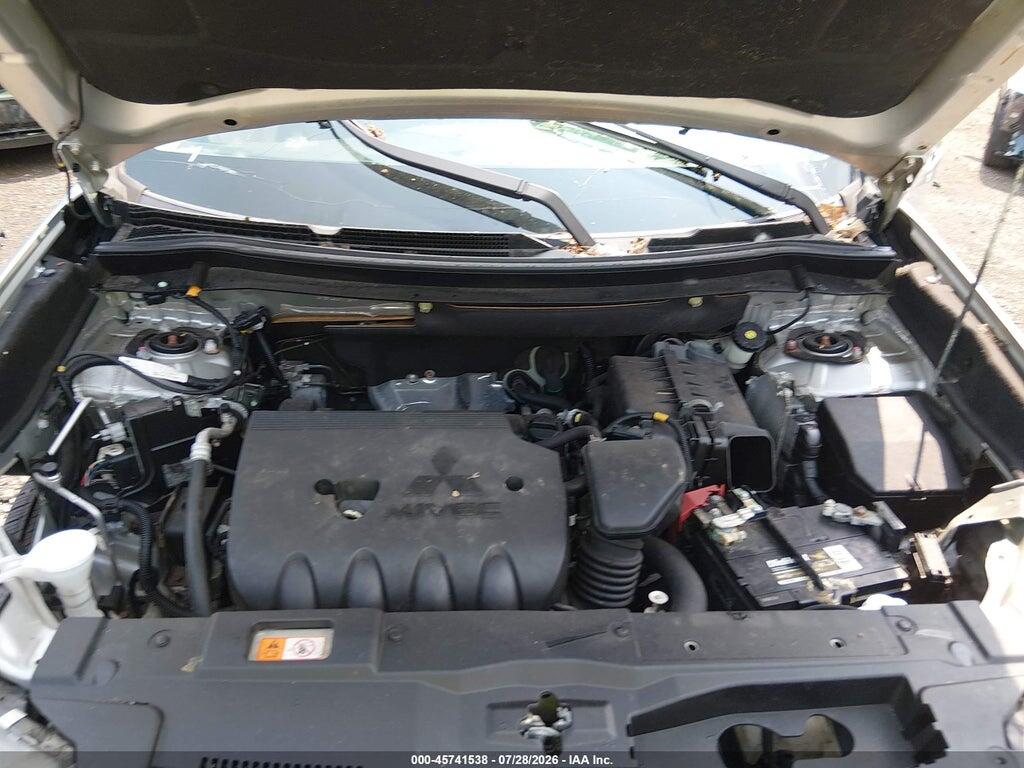 JA4AZ3A33JZ011599 2018 MITSUBISHI OUTLANDER photo no. 10