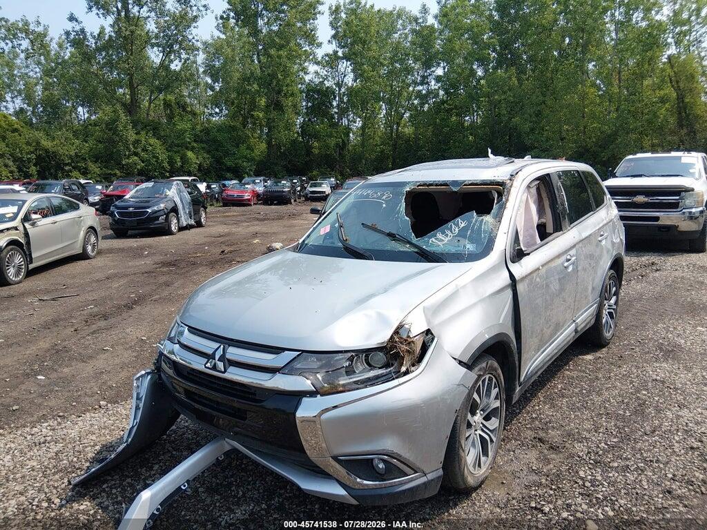 JA4AZ3A33JZ011599 2018 MITSUBISHI OUTLANDER photo no. 2