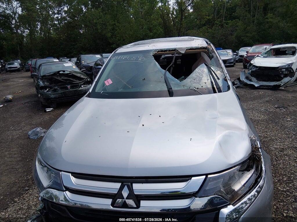 JA4AZ3A33JZ011599 2018 MITSUBISHI OUTLANDER photo no. 6