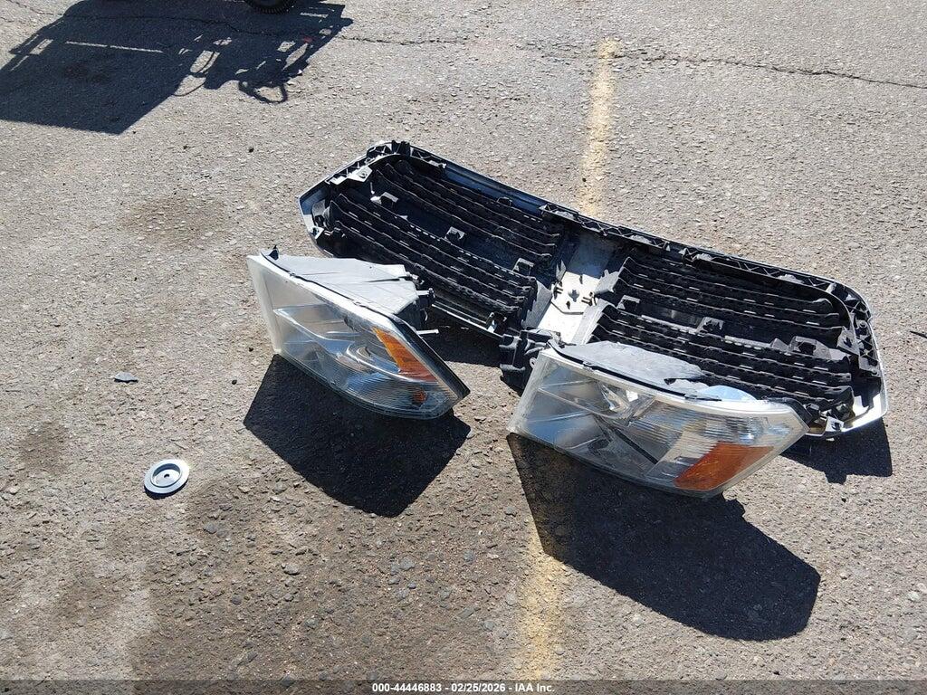 1C6RR6TT7KS711778 2019 RAM 1500 CLASSIC photo no. 12