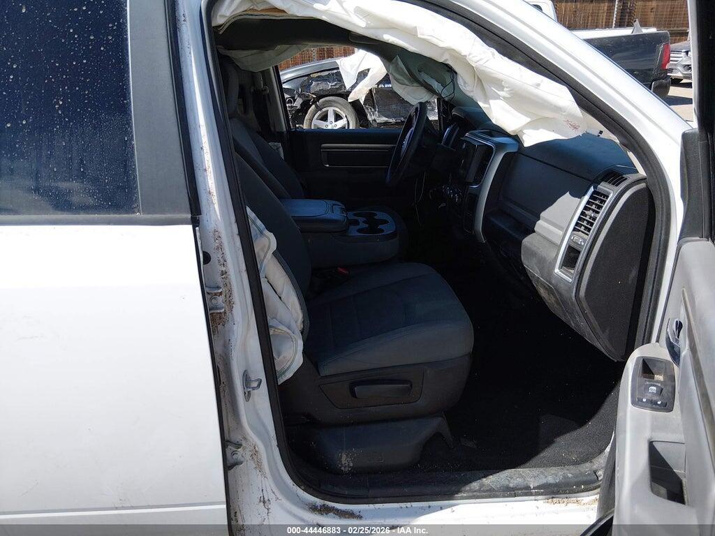 1C6RR6TT7KS711778 2019 RAM 1500 CLASSIC photo no. 5