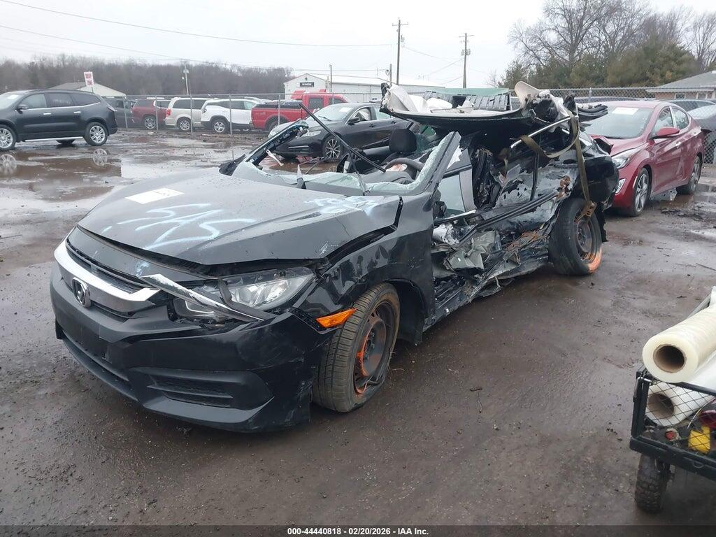 19XFC2F5XJE040613 2018 HONDA CIVIC photo no. 2