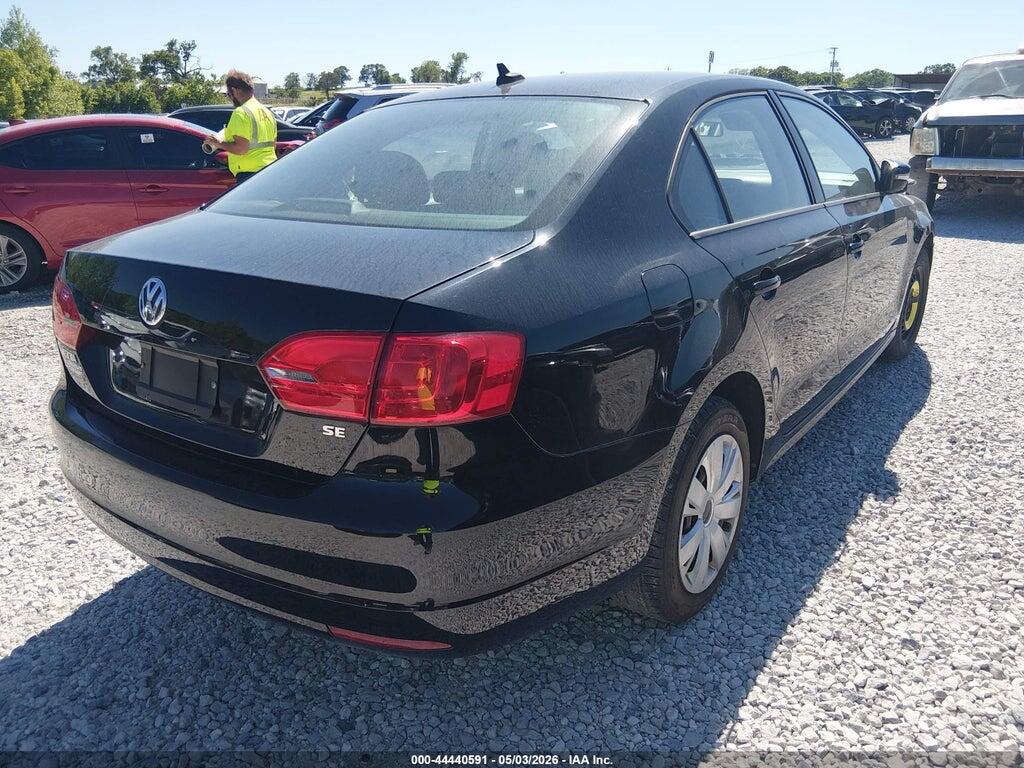 3VWD07AJ2EM372636 2014 VOLKSWAGEN JETTA photo no. 4