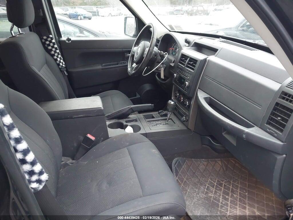 1J4PN2GK4BW577692 2011 JEEP LIBERTY photo no. 5