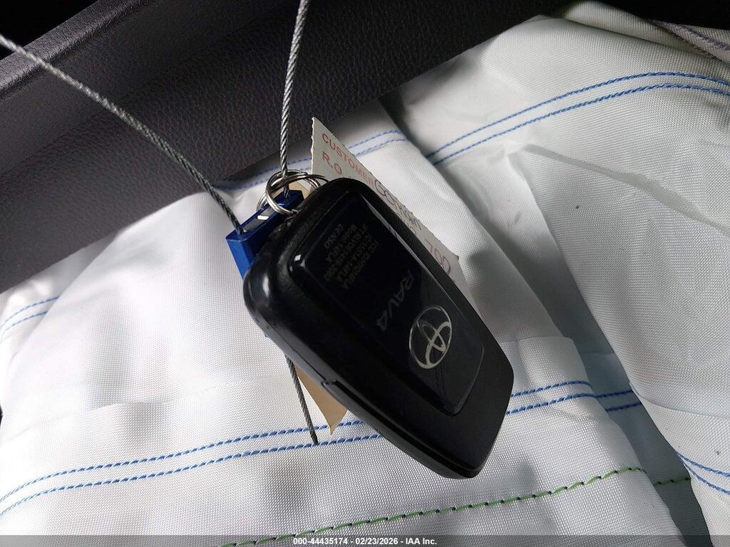 4T3T6RFV7SU183026 2025 TOYOTA RAV4 HYBRID photo no. 11