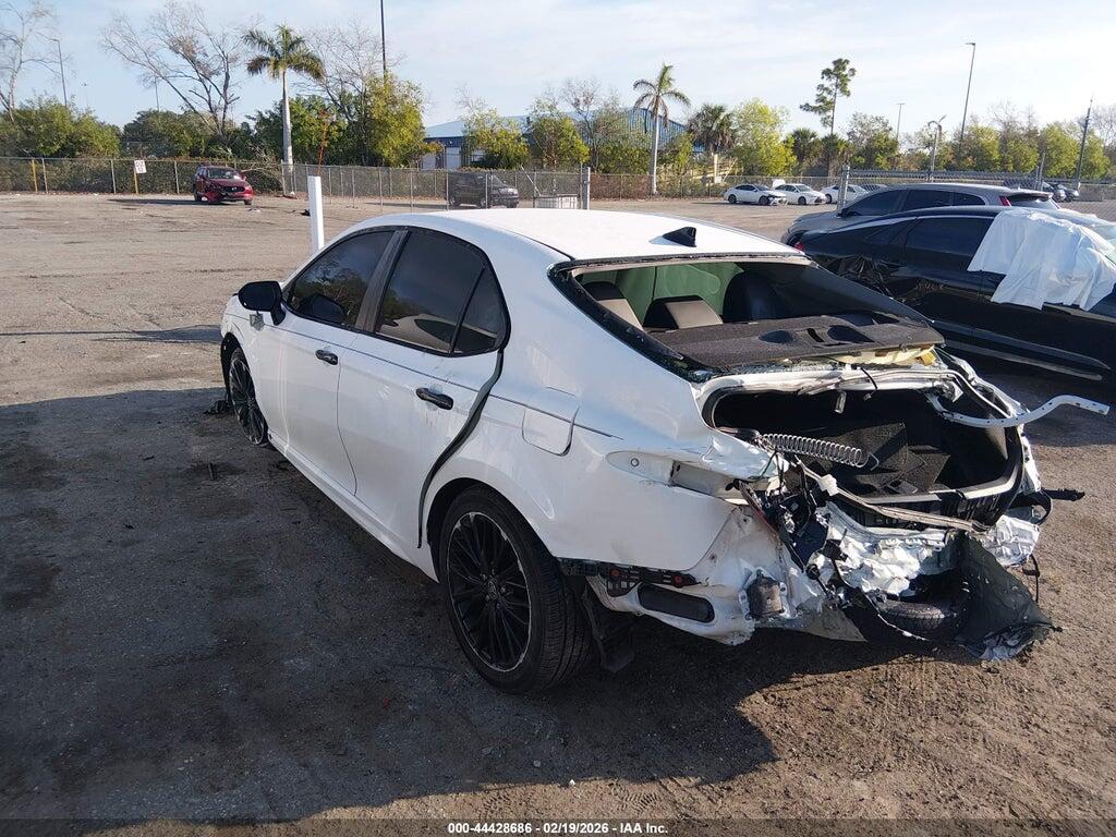 4T1T11AK7NU033590 2022 TOYOTA CAMRY photo no. 3