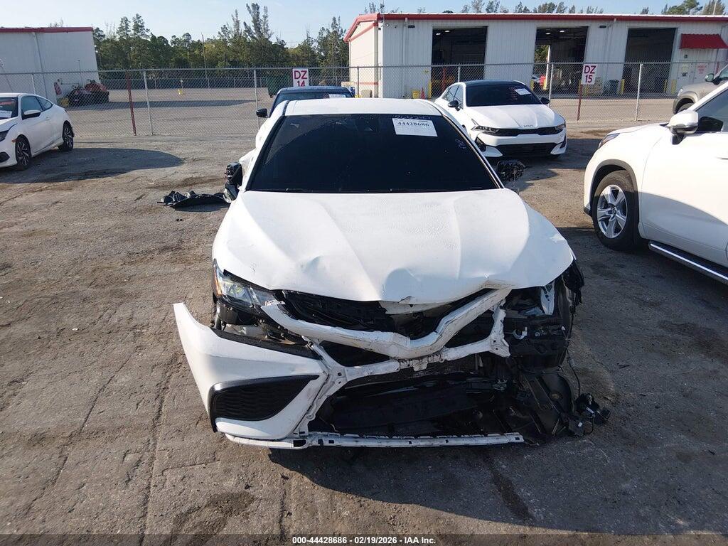 4T1T11AK7NU033590 2022 TOYOTA CAMRY photo no. 6
