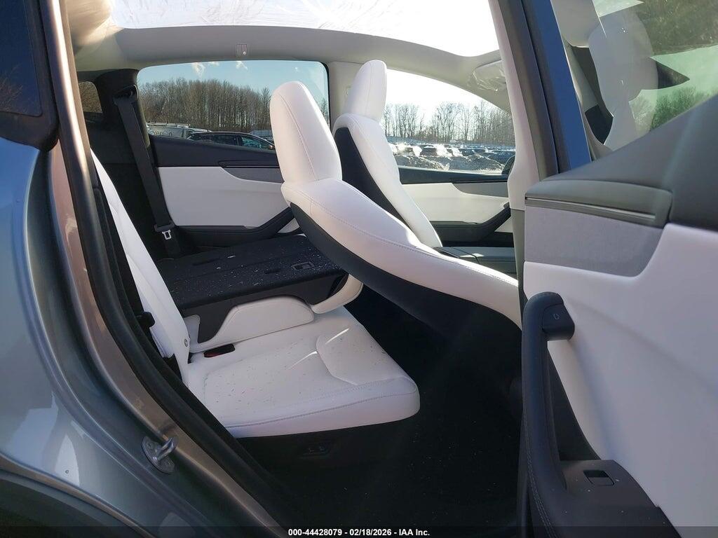 7SAYGDEE7TF567082 2026 TESLA MODEL Y photo no. 8
