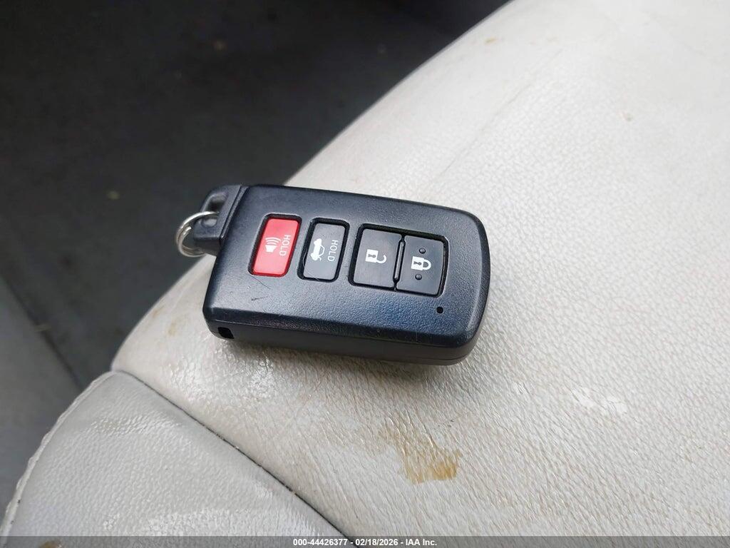 4T4BF1FK7CR244670 2012 TOYOTA CAMRY photo no. 11