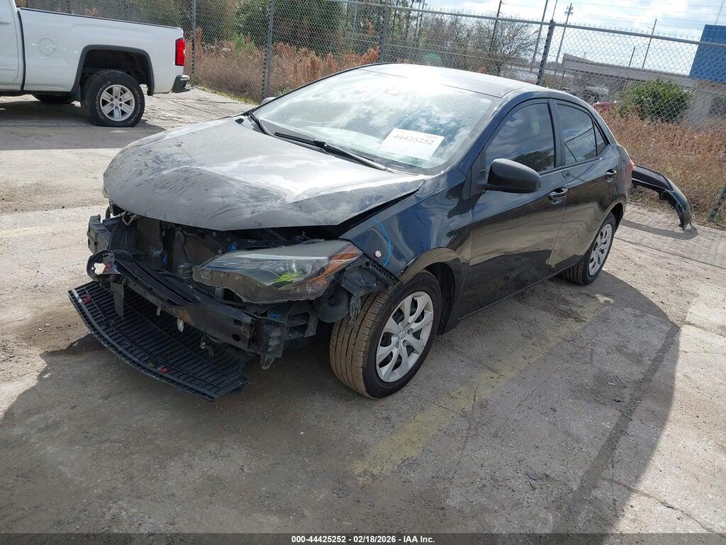 5YFBURHE0JP738843 2018 TOYOTA COROLLA photo no. 2