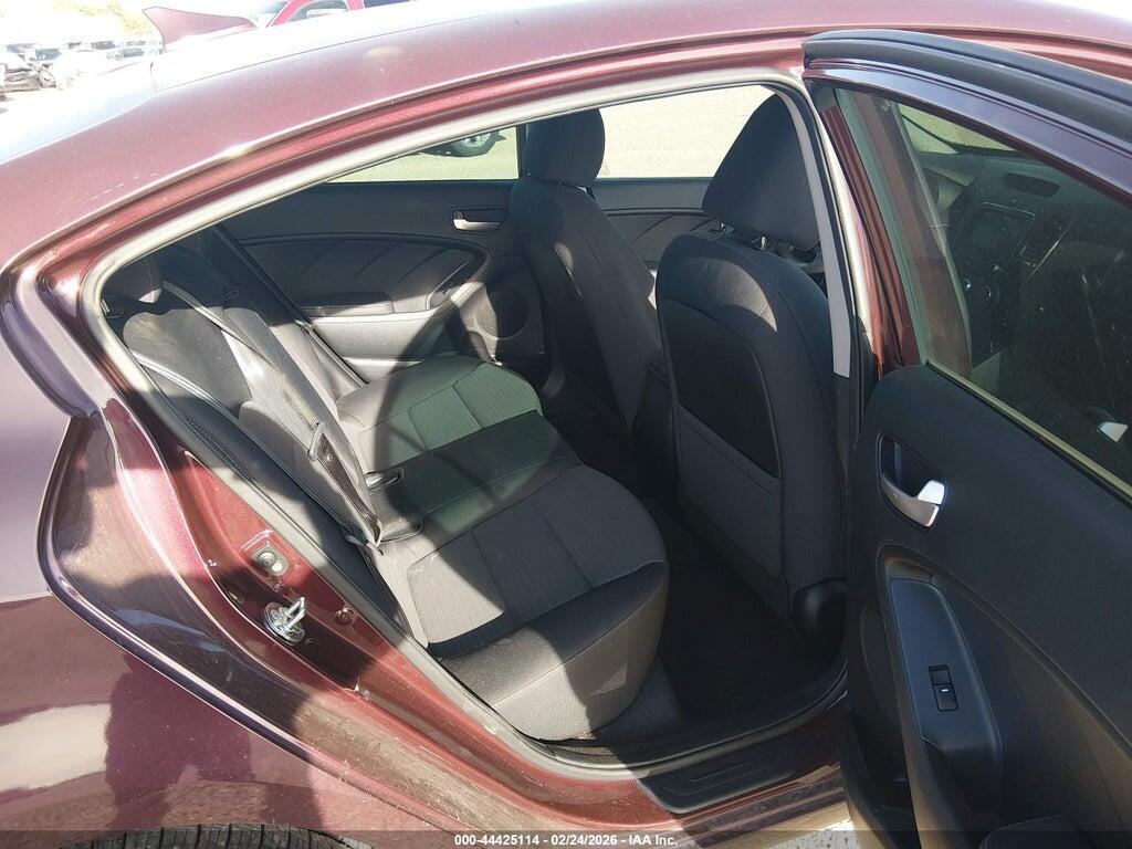3KPFL4A71JE235987 2018 KIA FORTE photo no. 8