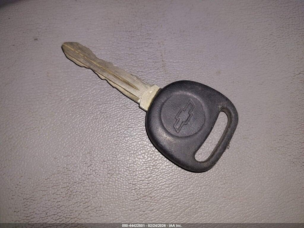 2CNDL63F256193743 2005 CHEVROLET EQUINOX photo no. 11