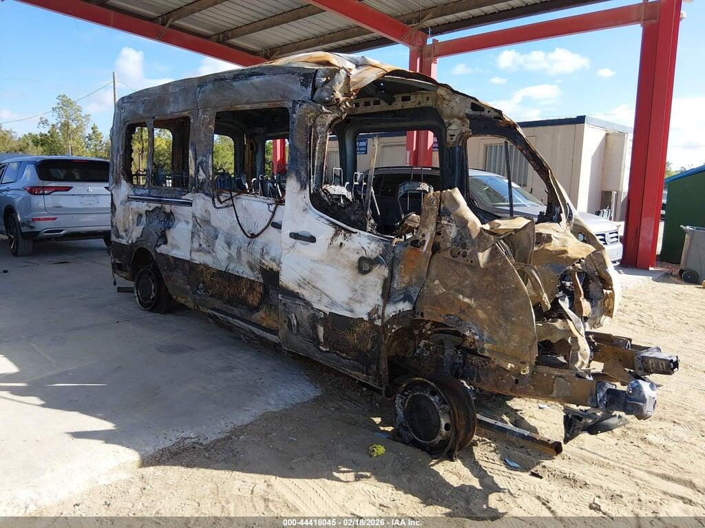 1FBAX2C83RKB65270 2024 FORD TRANSIT-350 PASSENGER VAN photo no. 1