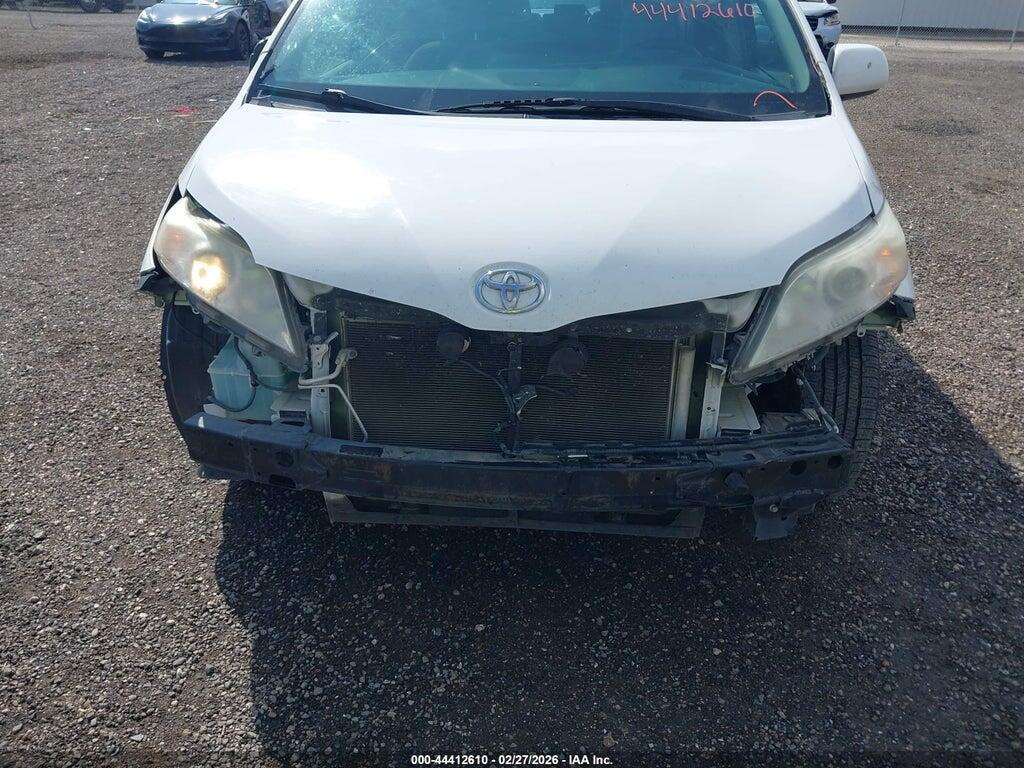 5TDKK3DC8GS716922 2016 TOYOTA SIENNA photo no. 6