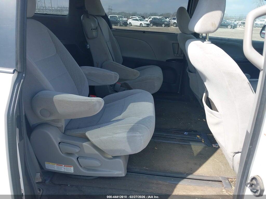 5TDKK3DC8GS716922 2016 TOYOTA SIENNA photo no. 8