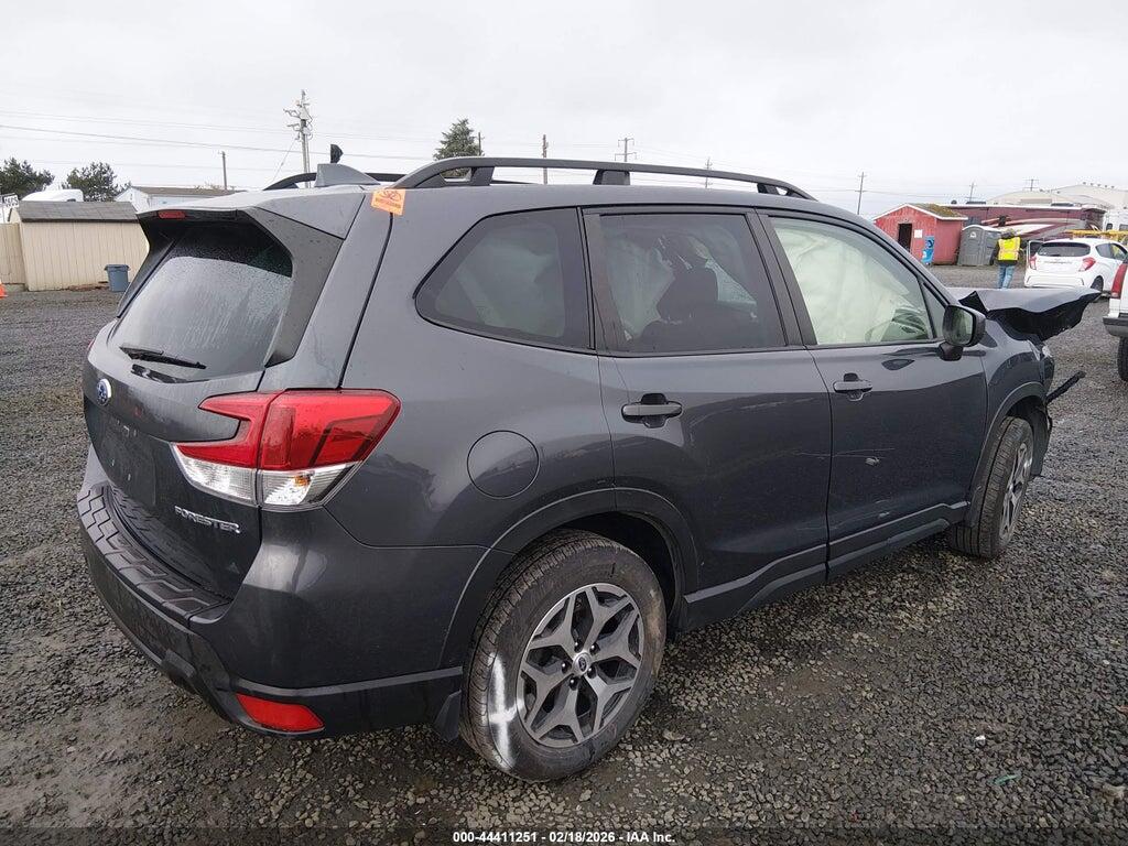 JF2SKAEC8PH458104 2023 SUBARU FORESTER photo no. 4
