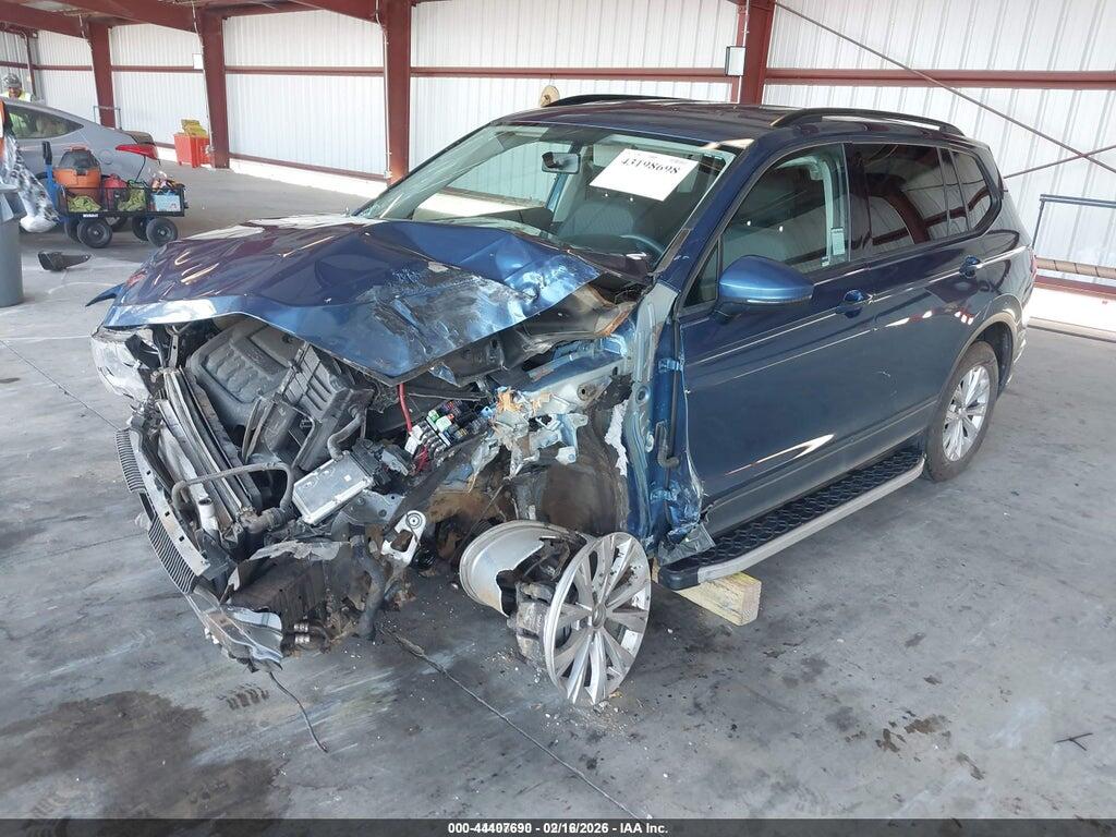 3VV1B7AXXJM059768 2018 VOLKSWAGEN TIGUAN photo no. 2