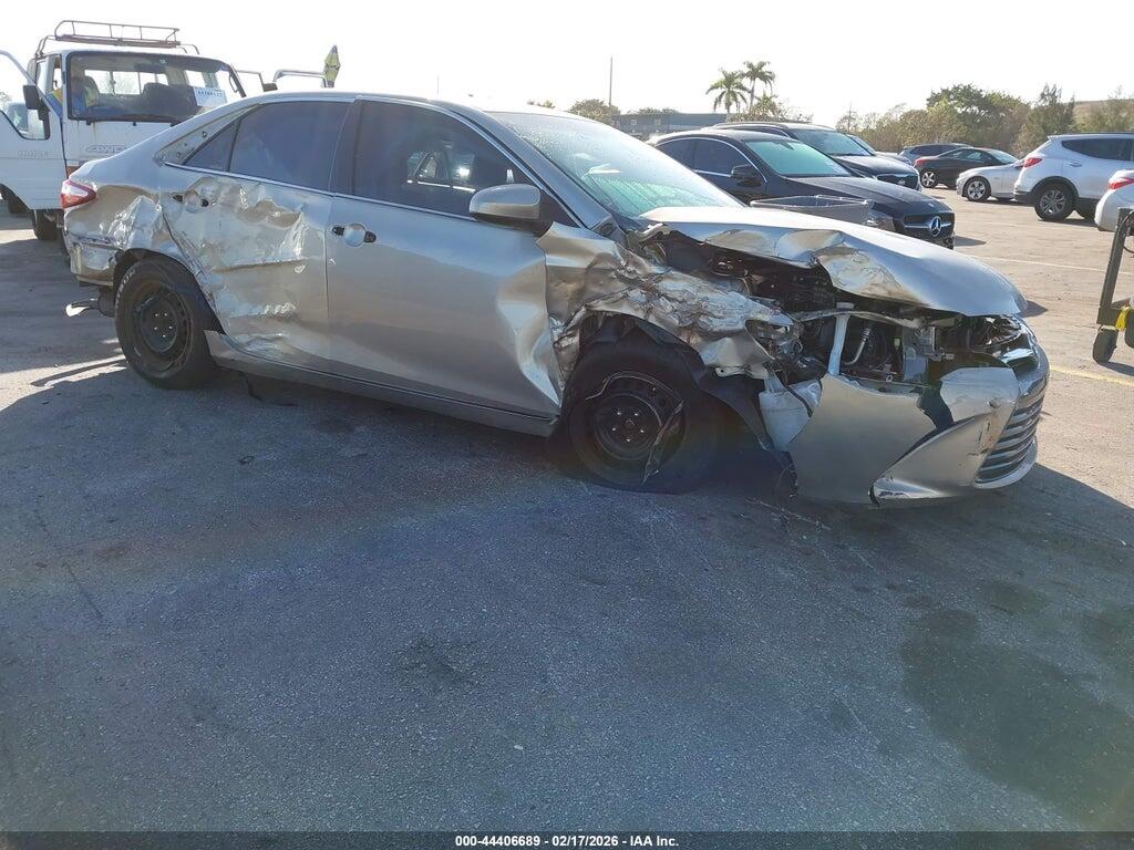 4T1BF1FK0HU660769 2017 TOYOTA CAMRY photo no. 1