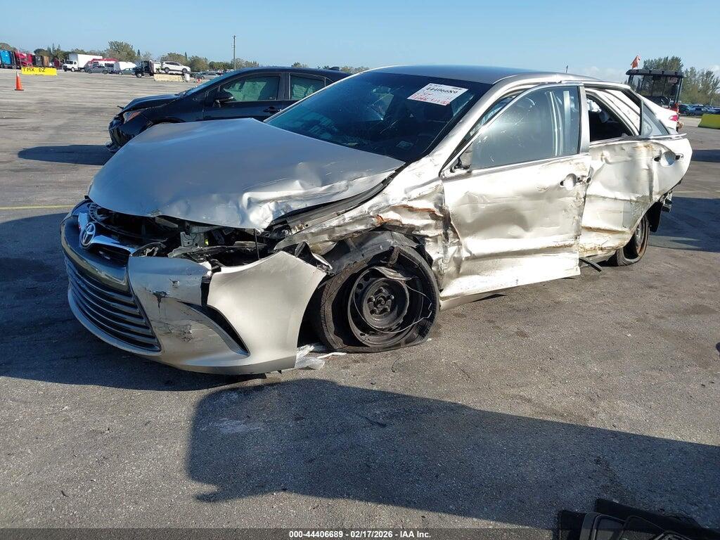 4T1BF1FK0HU660769 2017 TOYOTA CAMRY photo no. 2