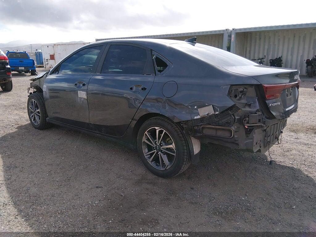 3KPF24AD2PE608746 2023 KIA FORTE photo no. 3