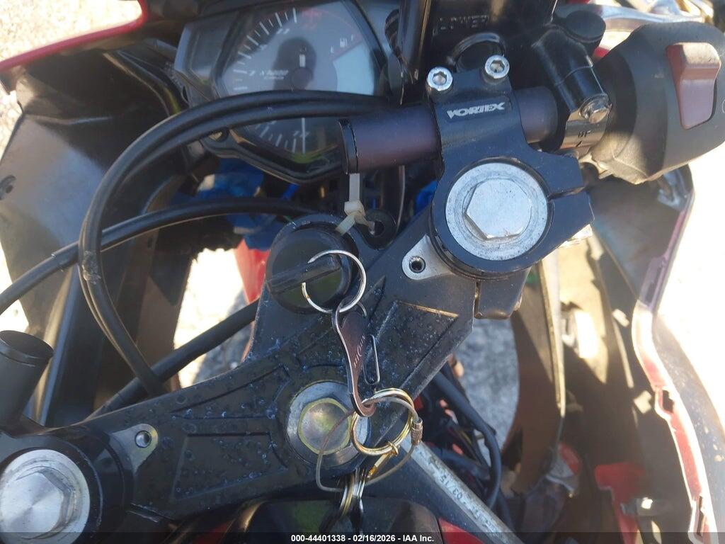 MH3RH06Y2FK004840 2015 YAMAHA YZFR3 photo no. 11