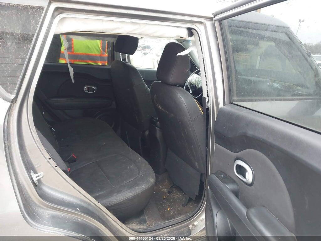 KNDJN2A26F7226996 2015 KIA SOUL photo no. 8