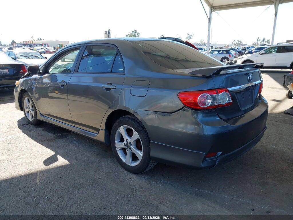 5YFBU4EE2DP205890 2013 TOYOTA COROLLA photo no. 3