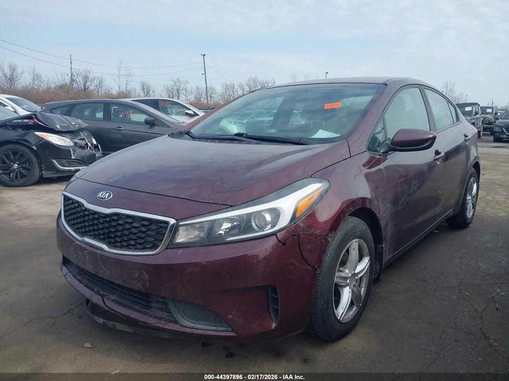 3KPFK4A78HE072462 2017 KIA FORTE photo no. 2