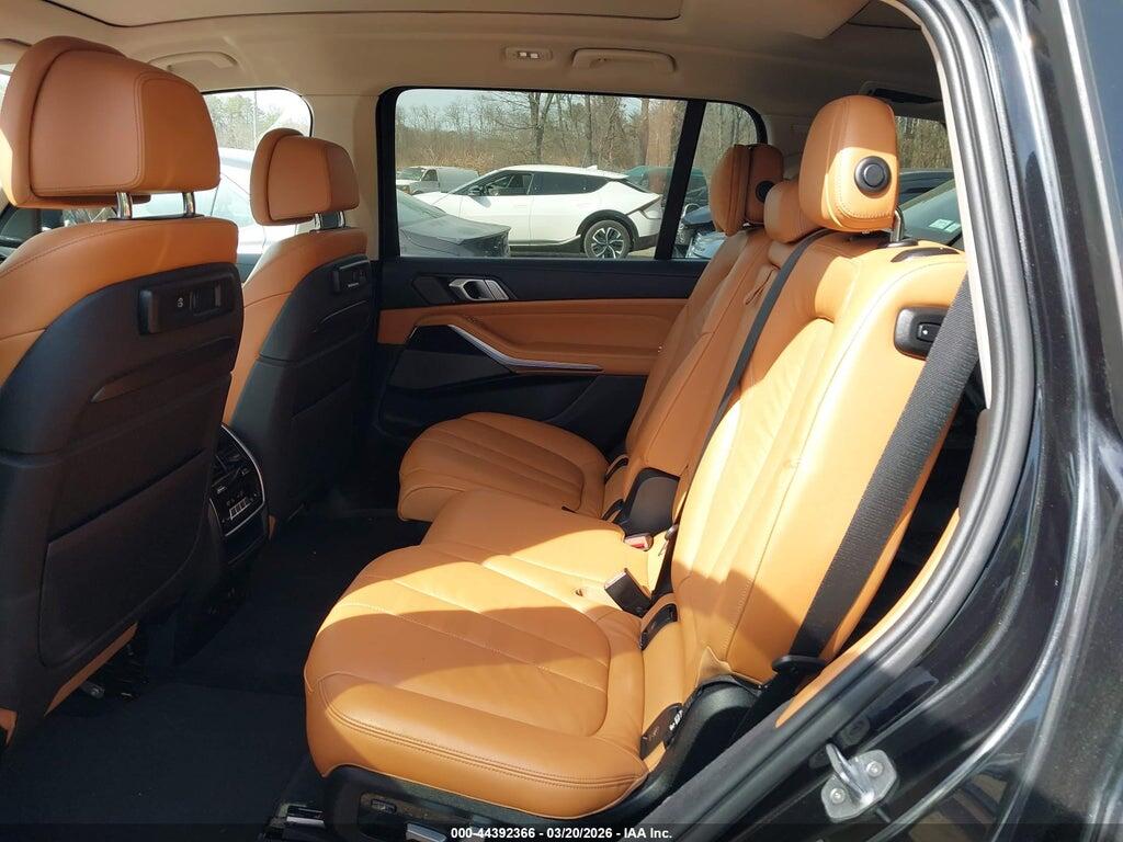 5UXCX4C58KLS36774 2019 BMW X7 photo no. 8