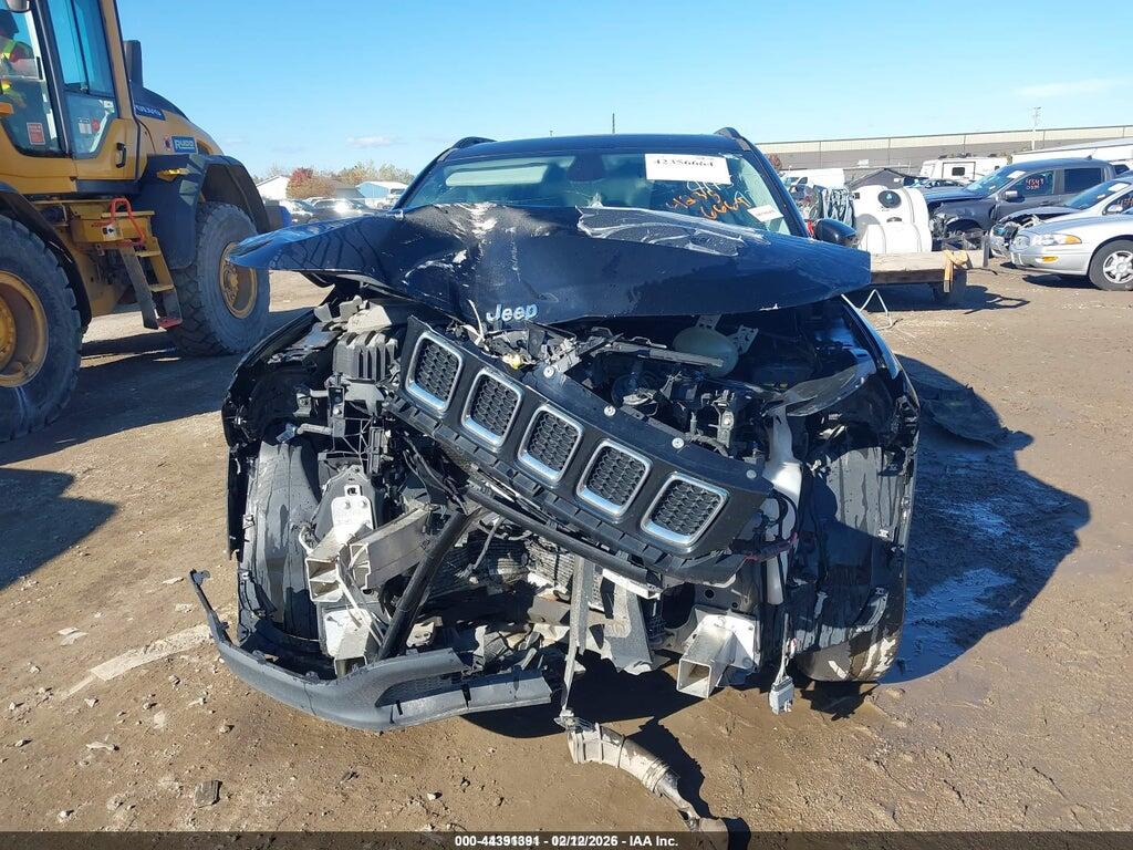 3C4NJDCB7JT493705 2018 JEEP COMPASS photo no. 12