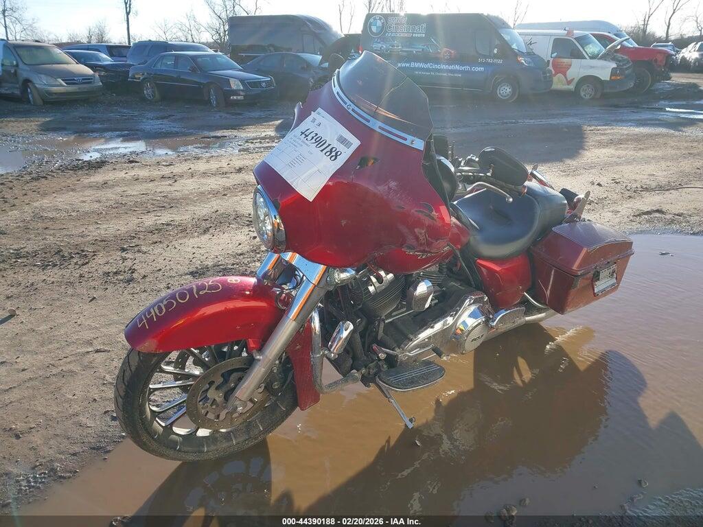 1HD1KBM16DB600754 2013 HARLEY-DAVIDSON FLHX photo no. 2
