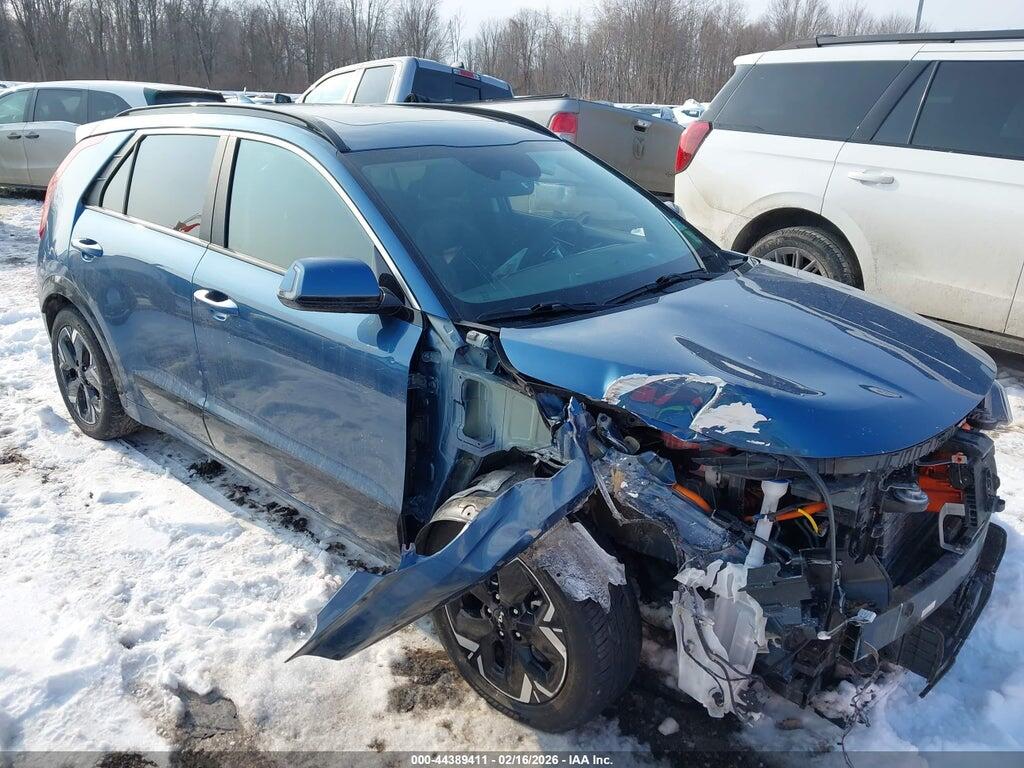 KNDCT3L16P5060999 2023 KIA NIRO EV photo no. 1
