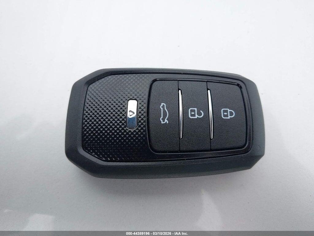 5YFBURHE7KP856308 2019 TOYOTA COROLLA photo no. 11