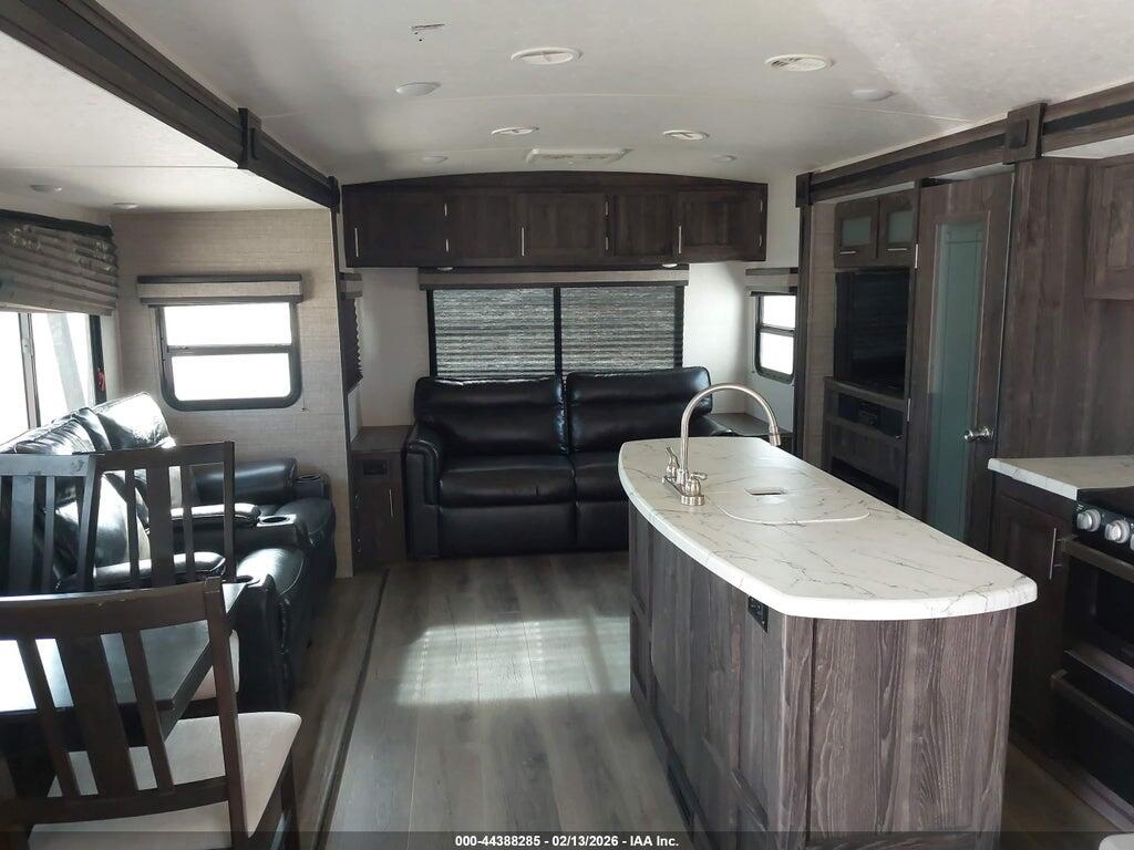 58TBH0BR3K3MV3071 2019 HIGHLAND RIDGE MESA RIDGE photo no. 5