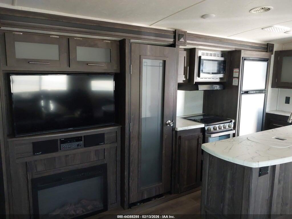 58TBH0BR3K3MV3071 2019 HIGHLAND RIDGE MESA RIDGE photo no. 8
