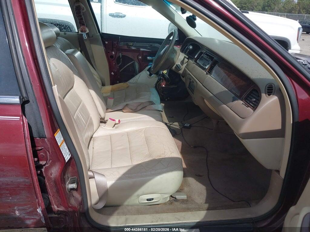1LNHM82W9YY815765 2000 LINCOLN TOWN CAR photo no. 5