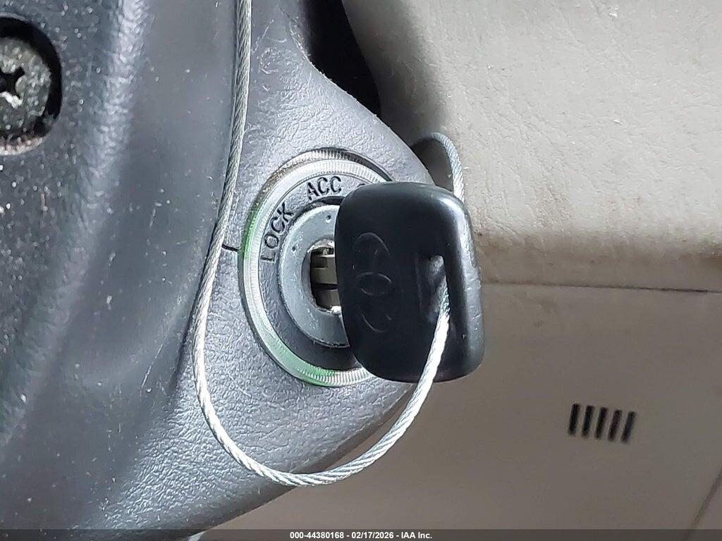 JTEGF21A430106855 2003 TOYOTA HIGHLANDER photo no. 11