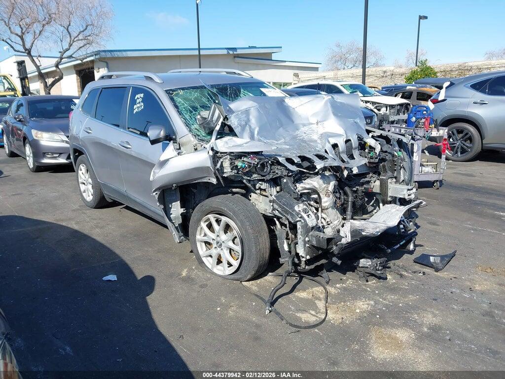 1C4PJLCB1JD538453 2018 JEEP CHEROKEE photo no. 1